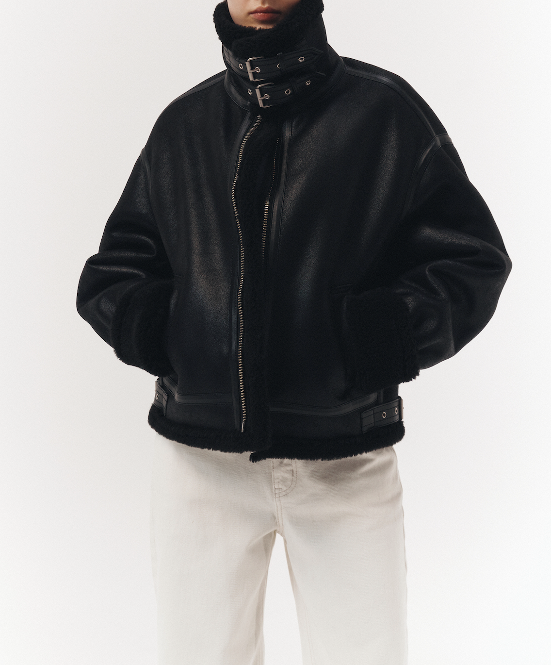 Unisex Loose Fit Line Shearling Jacket (Black)
