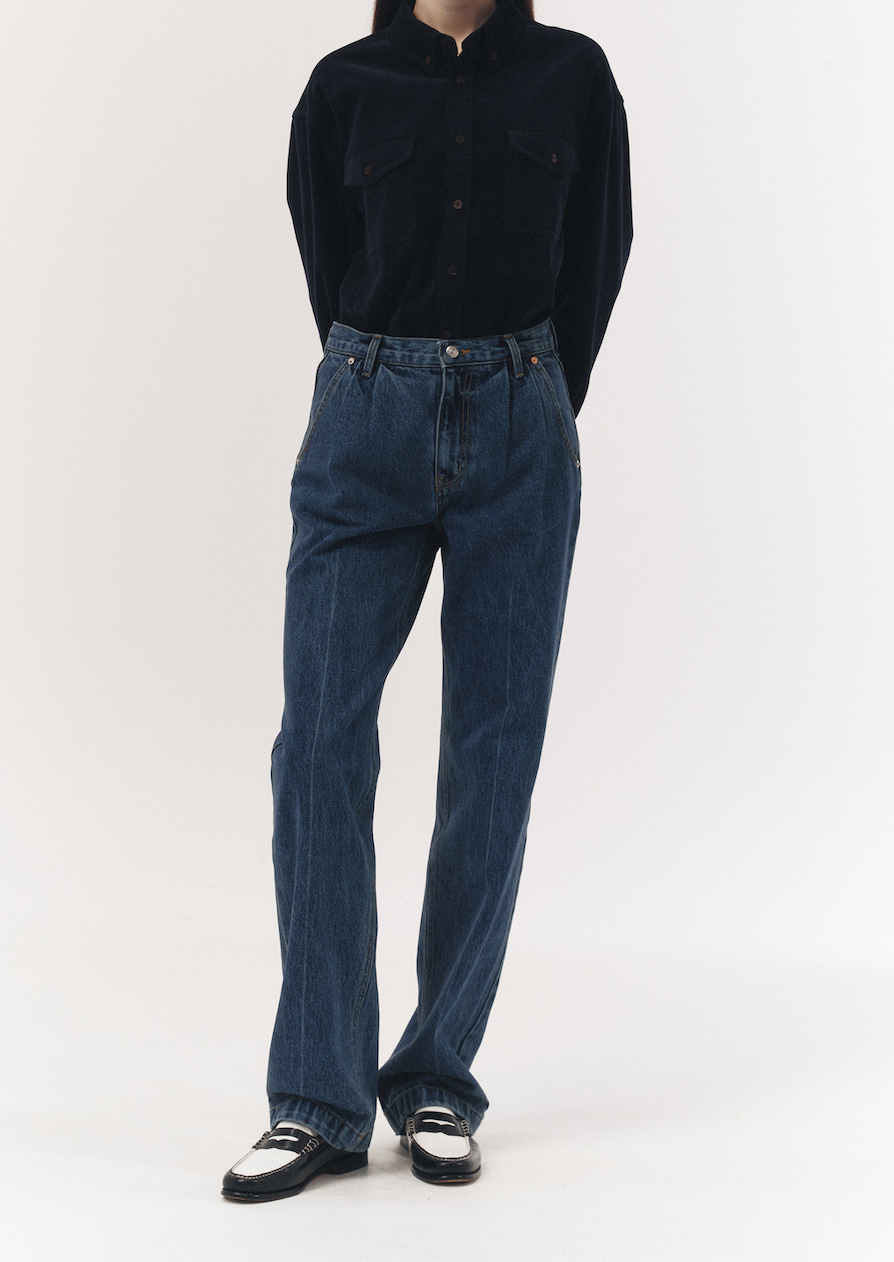 Semi-wide Tucked Jeans (Mid Blue)